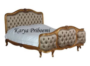 Tempat Tidur Mewah Gold Leaf