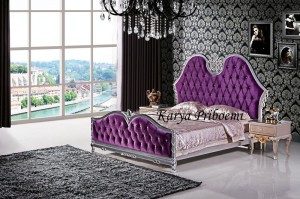 Tempat Tidur Ulir Mewah