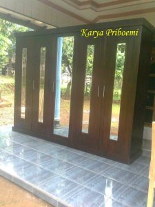 Lemari Pakaian Minimalis Lima Pintu