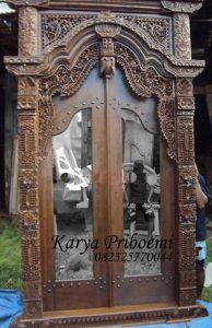 Gebyok Jati Pintu Kaca