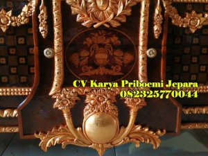 Ukiran Klasik Bufet Versace